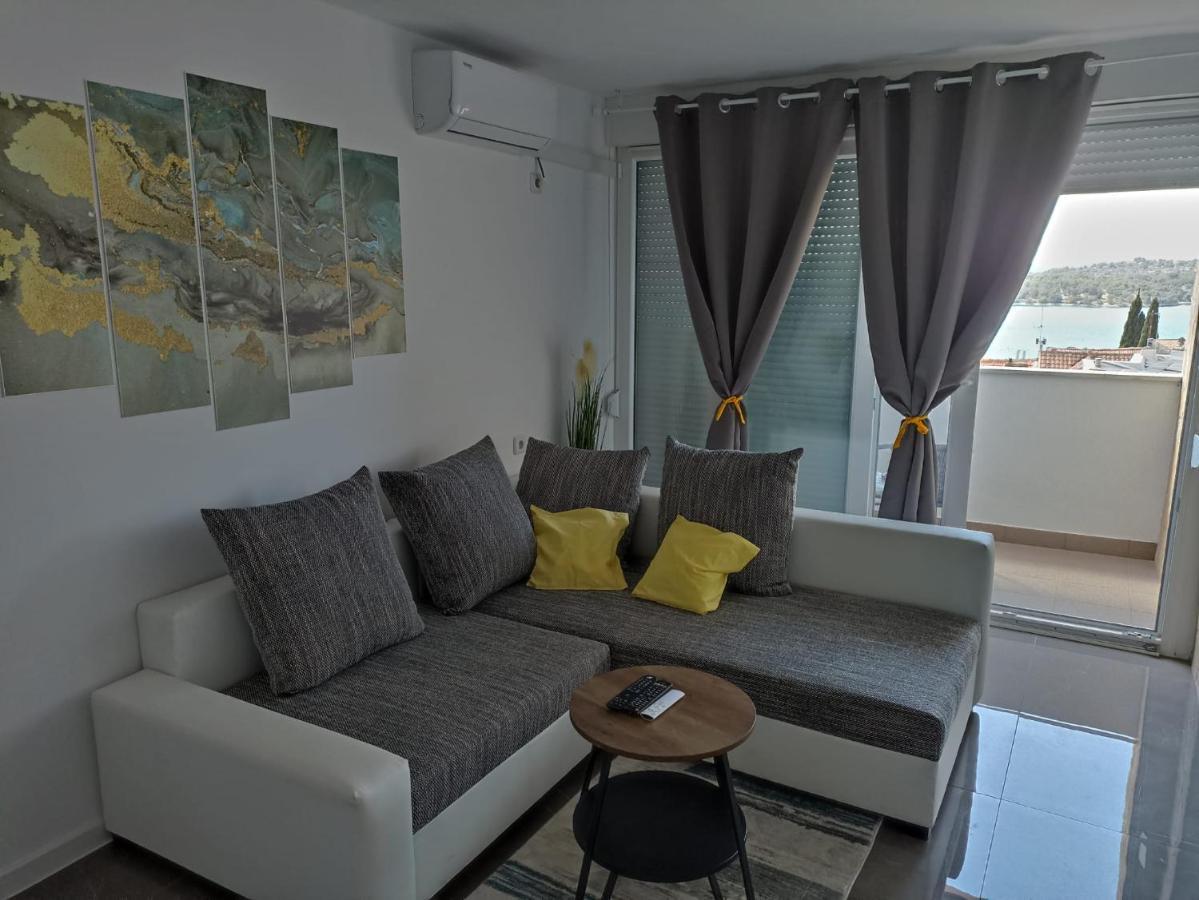 Beetlejuice Apartments Sibenik Exterior photo